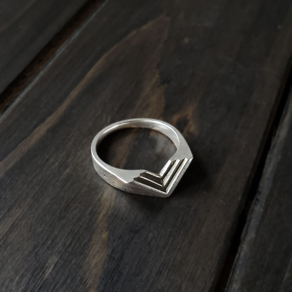 Chevron Step Ring